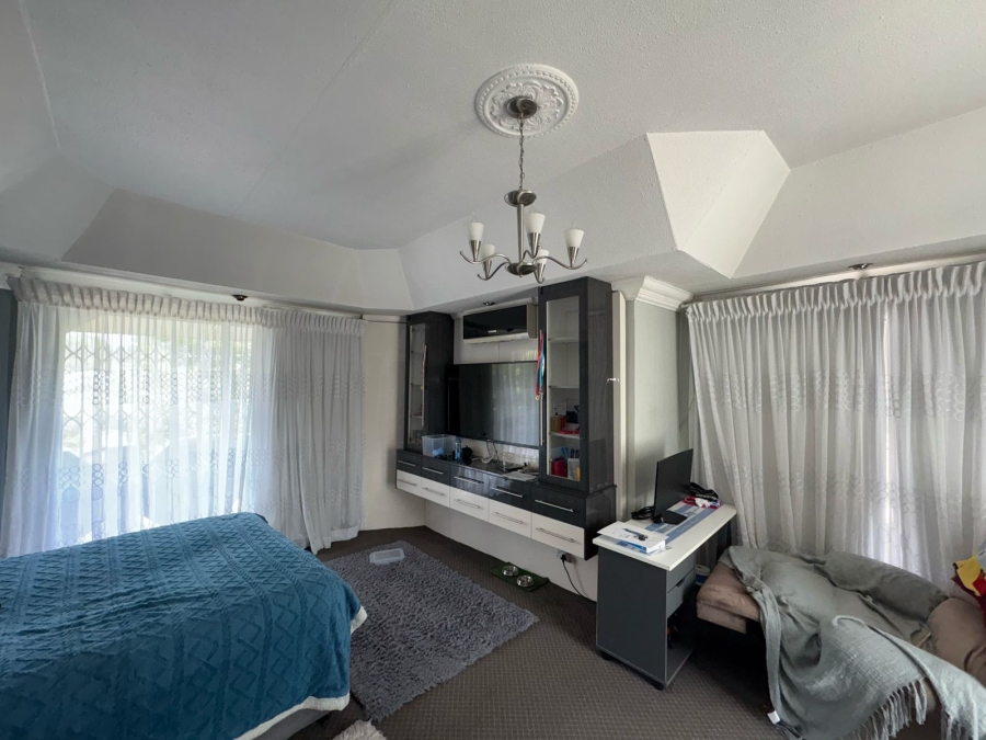 5 Bedroom Property for Sale in Zinniaville North West